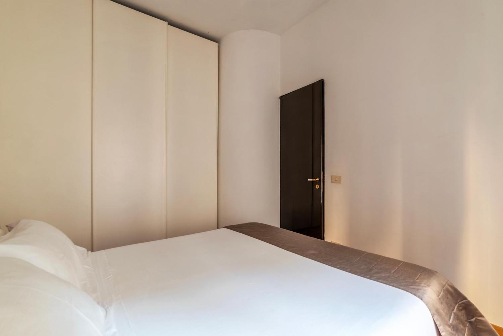 Via Del Pie Di Marmo Private Apartment Рим Екстериор снимка