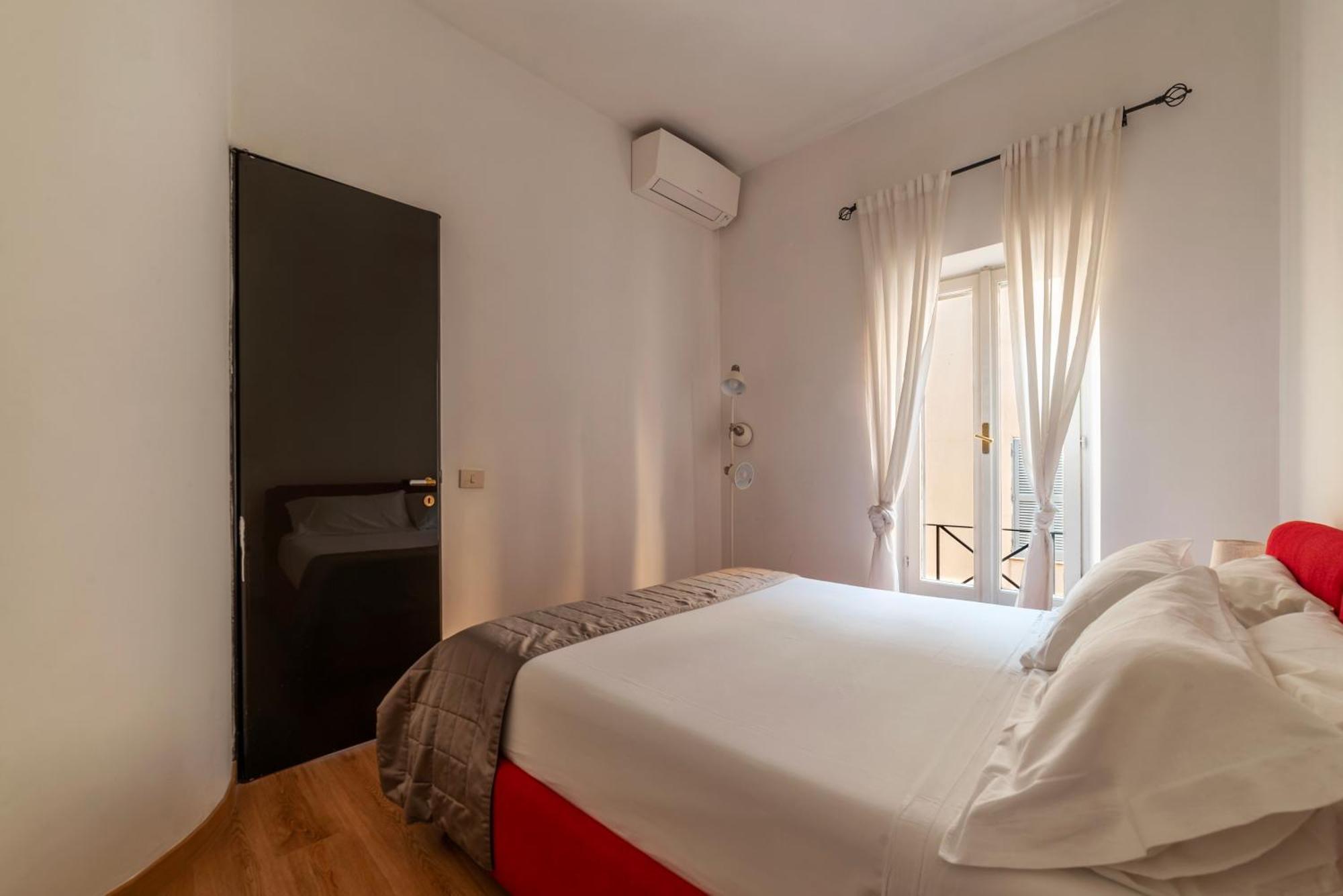Via Del Pie Di Marmo Private Apartment Рим Екстериор снимка